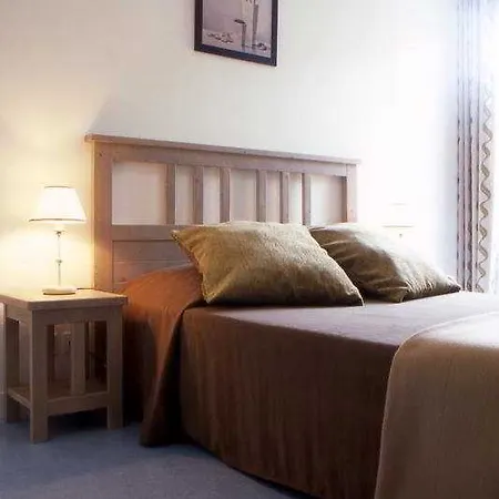 Lagrange Les Roches Douvres 3*
